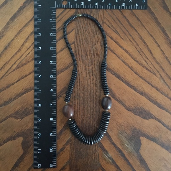 Wooden chunky large boho unique brown and black beaded vintage necklace - Picture 6 of 6